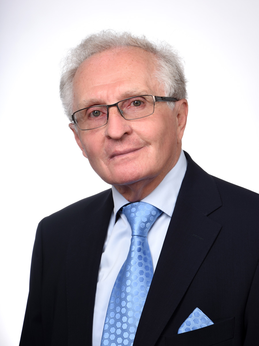 Volkmar Weiss.